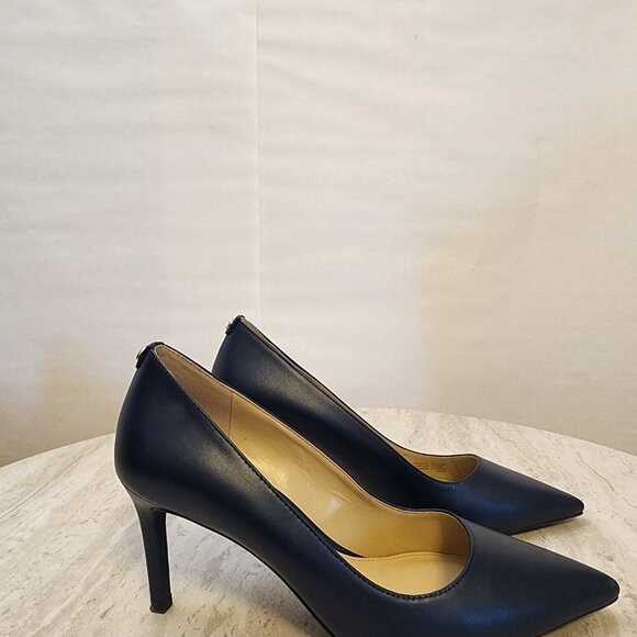 Michael Kors Womens Alina Flex Pumps Navy from Macy’s C017 - Picture 2 of 6
